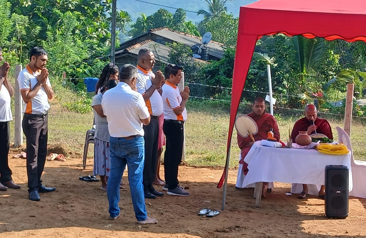  Laying foundation stone for new water project at Seanic View project @ Horana ,Pokunuvita